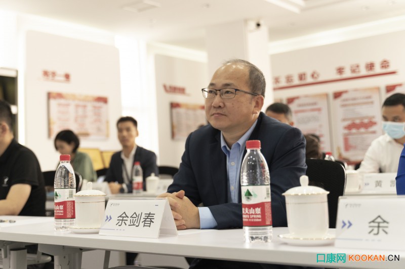 广州市工商业联合会党组成员、副主席余剑春